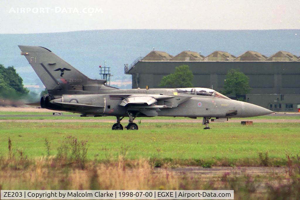 ZE203, 1986 Panavia Tornado F.3 C/N AS023/565/2041, Panavia Tornado F.3 at RAF Leeming in July 1998.