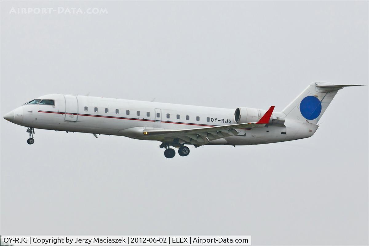 OY-RJG, 1996 Canadair CRJ-200LR (CL-600-2B19) C/N 7104, Canadair CL-600-2B19
