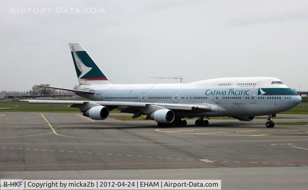 B-HKF, Boeing 747-412 C/N 25128, Taxiing