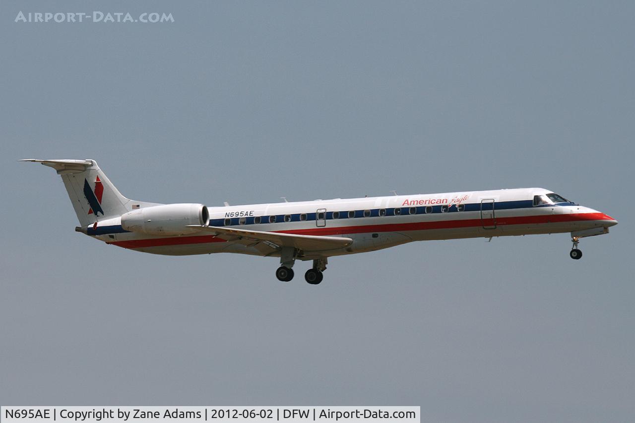 N695AE, 2004 Embraer ERJ-145LR (EMB-145LR) C/N 14500870, American Eagle landing at DFW Airport