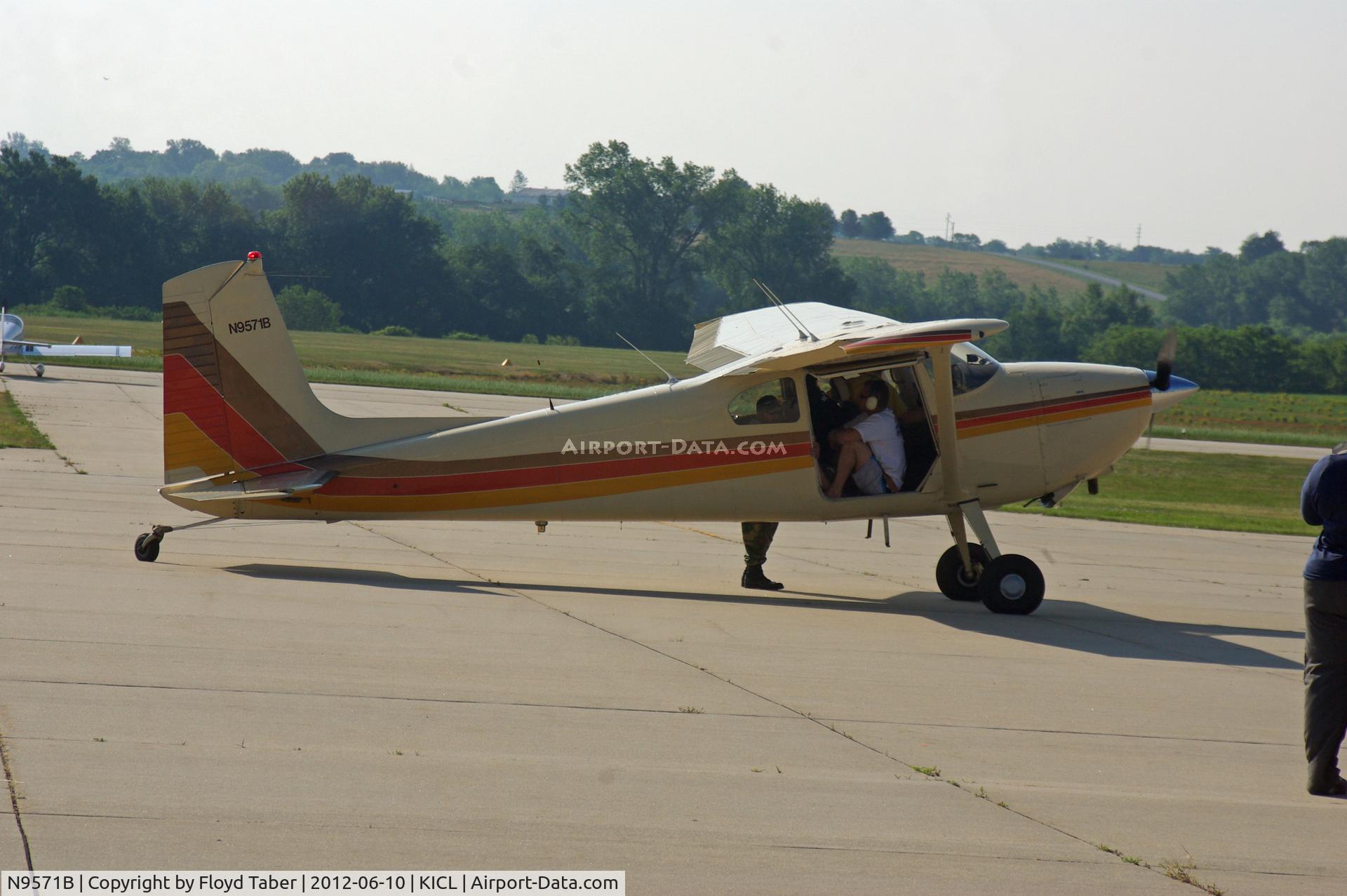 N9571B, 1957 Cessna 180A C/N 32868, Clarinda Flight Breakfast
