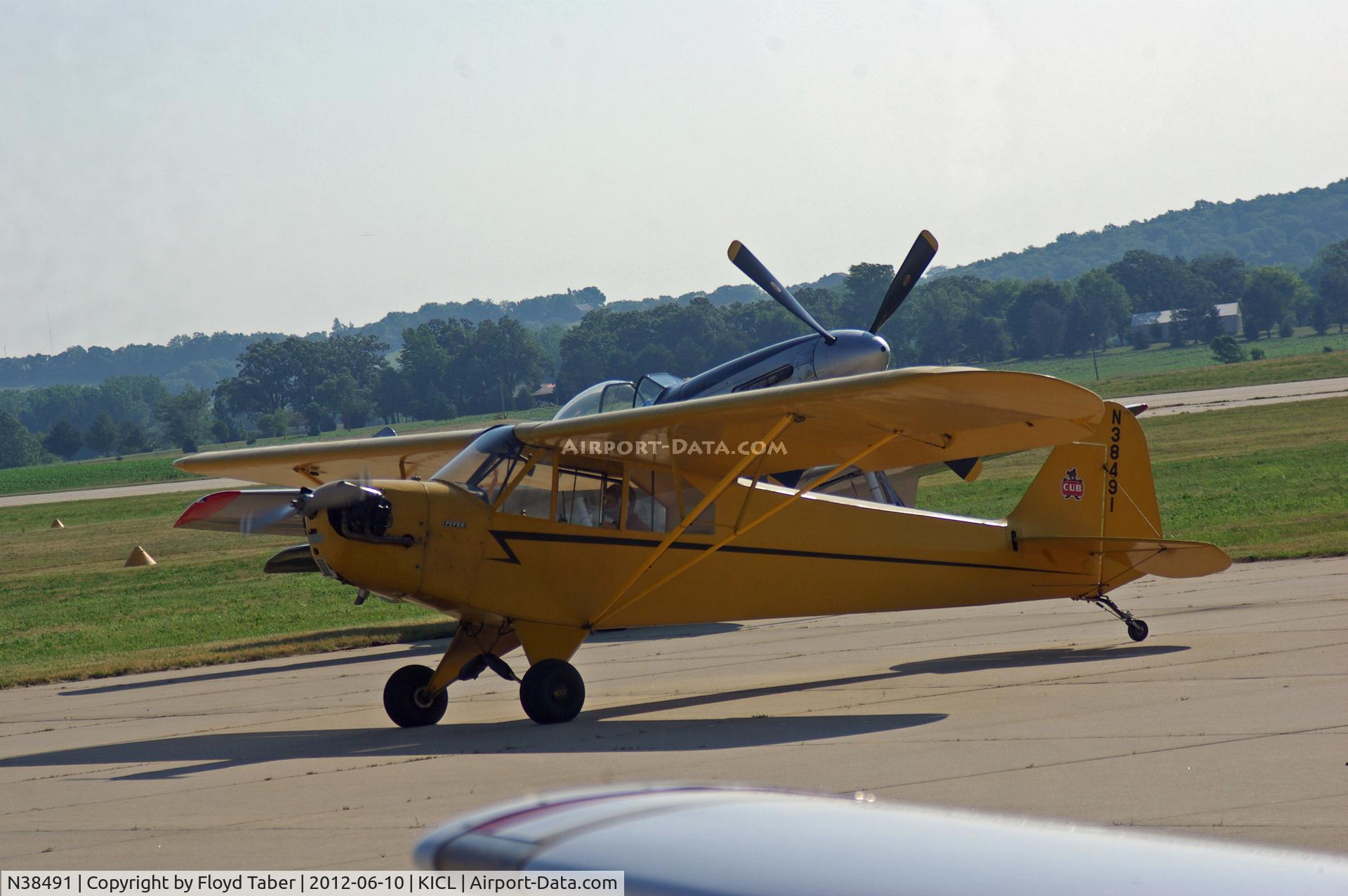 N38491, Piper J3C-65 Cub Cub C/N 7064, larinda Flight Breakfast