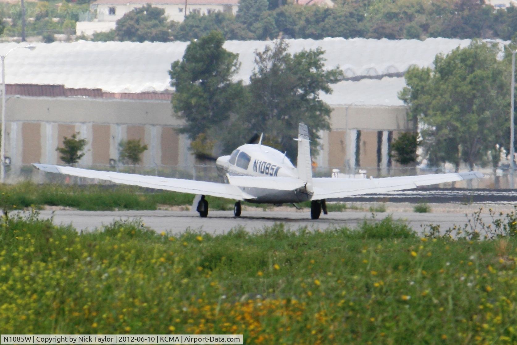 N1085W, 1990 Mooney M20M Bravo C/N 27-0043, Run up for 26