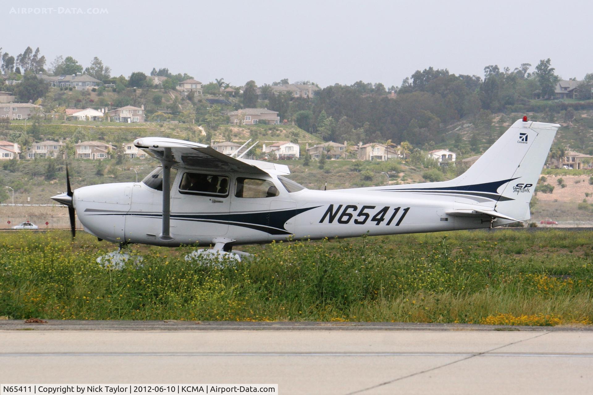 N65411, 2004 Cessna 172S C/N 172S9714, Taxiing to RWY 26