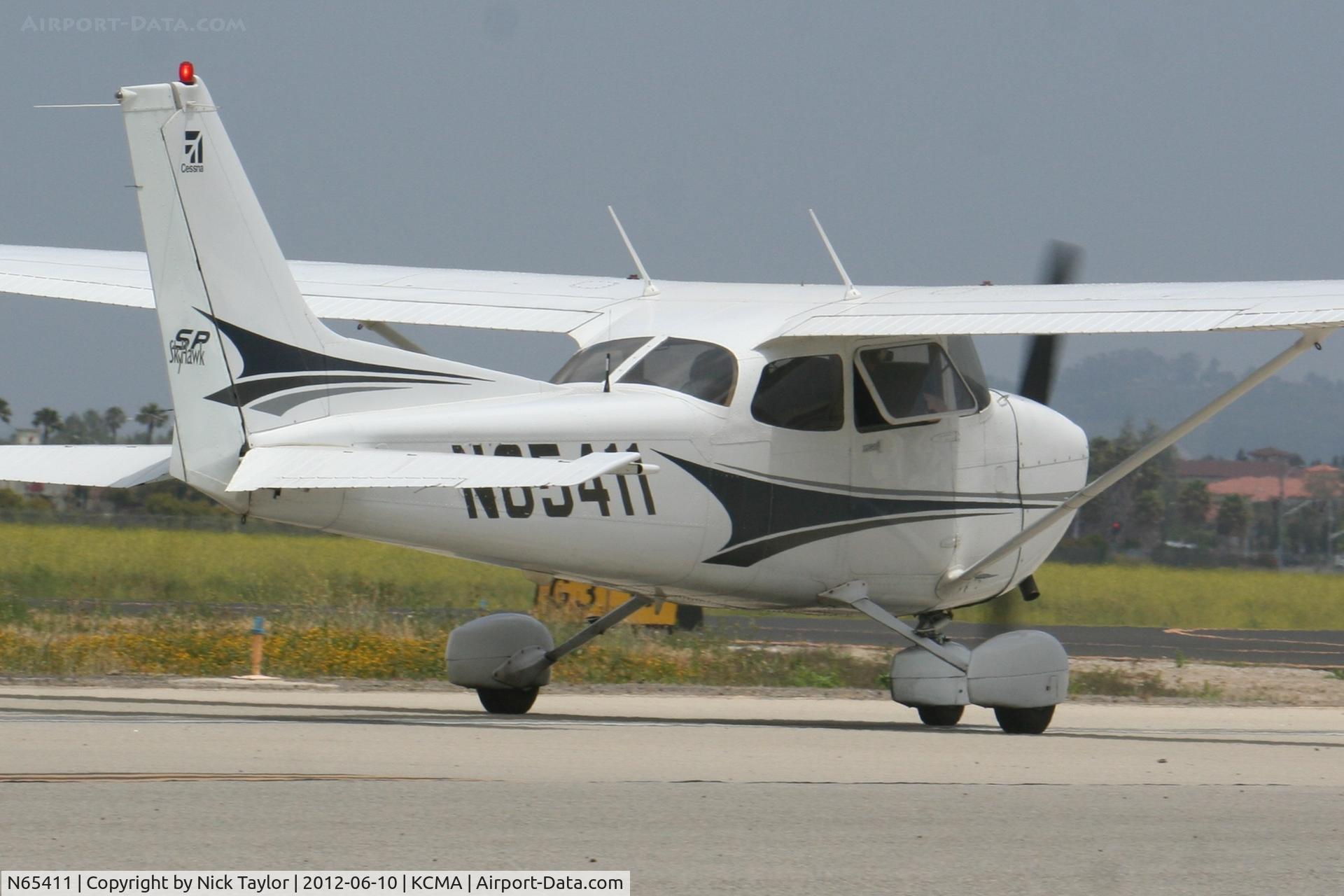 N65411, 2004 Cessna 172S C/N 172S9714, Taxiing