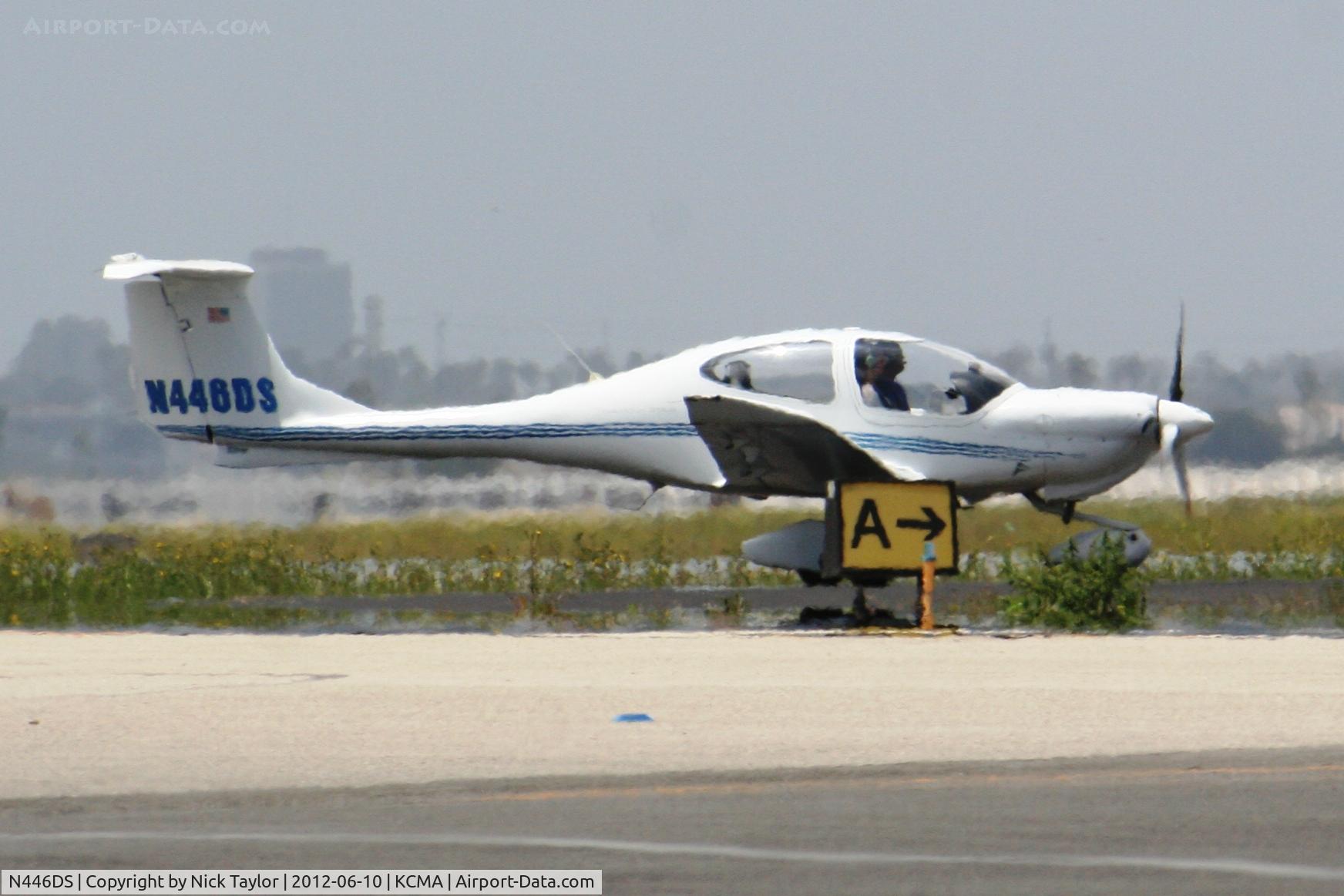 N446DS, 2002 Diamond DA-40 Diamond Star C/N 40.246, Taxiing into the run up area
