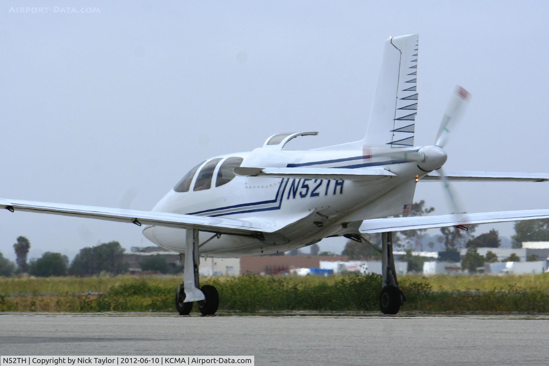 N52TH, 1999 Cirrus VK-30 C/N 143, Taxiing for departure