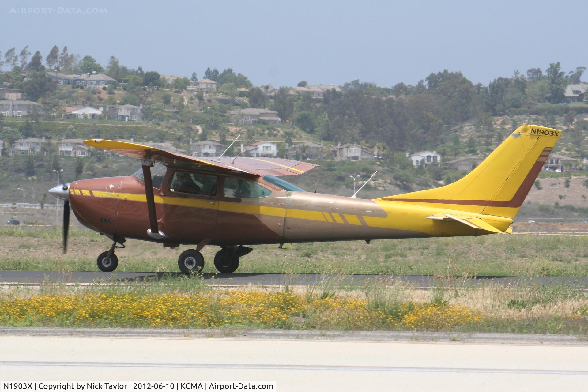 N1903X, 1965 Cessna 182H Skylane C/N 18256003, Taking up another load of divers