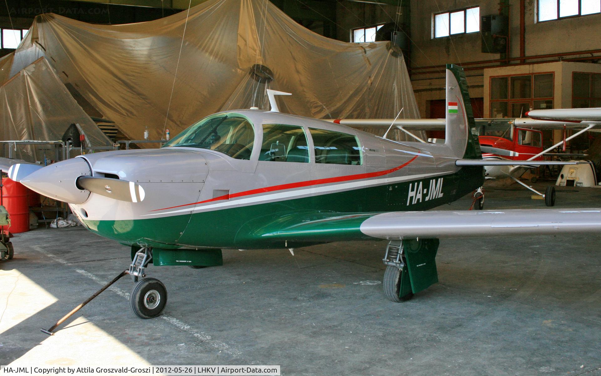 HA-JML, 1978 Mooney M20J 201 C/N 24-0586, In Kaposujlak hangar
