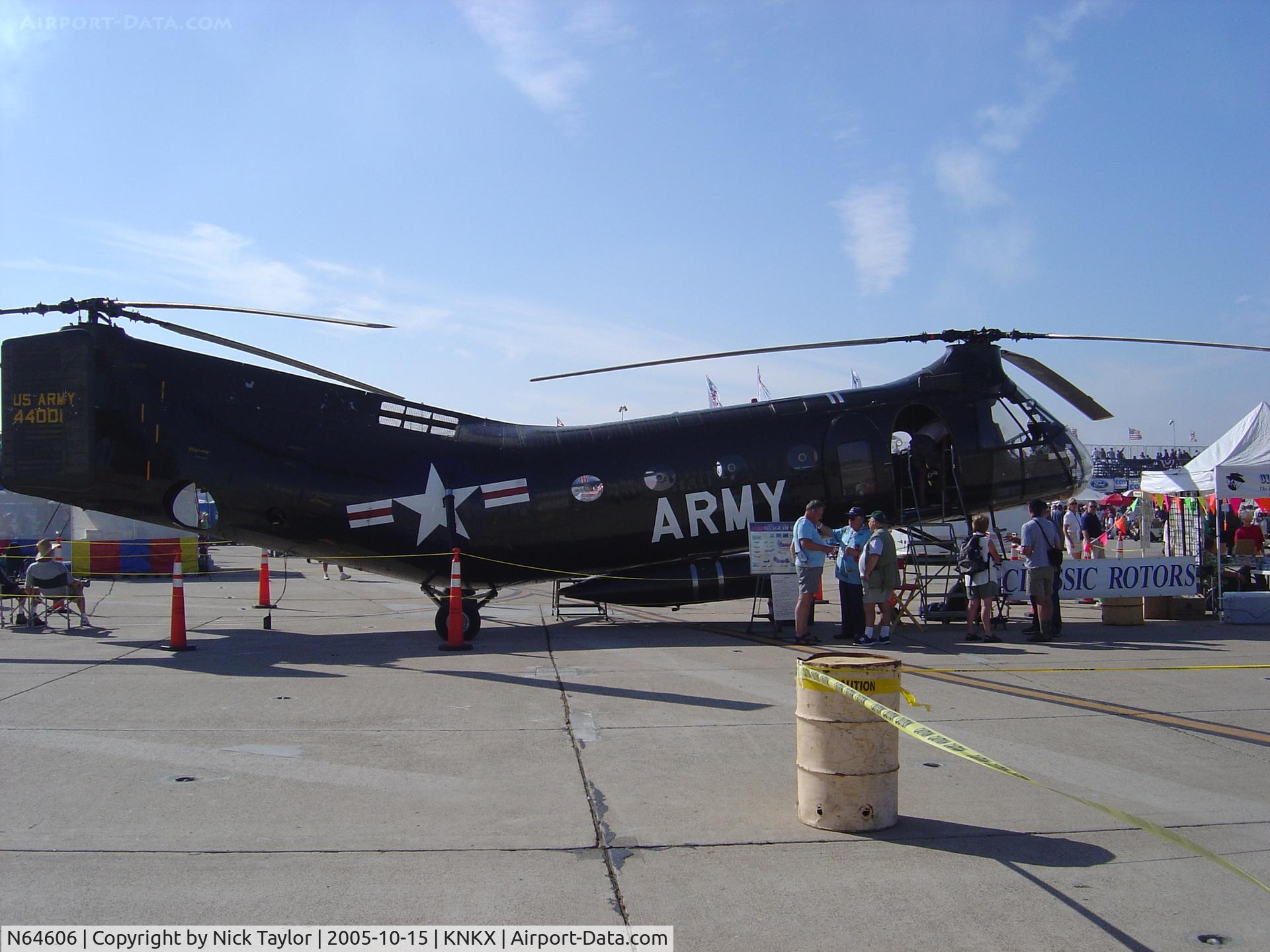 N64606, 1957 Vertol H-21B Workhorse C/N B.154 (54-4001), Miramar Airshow 2005