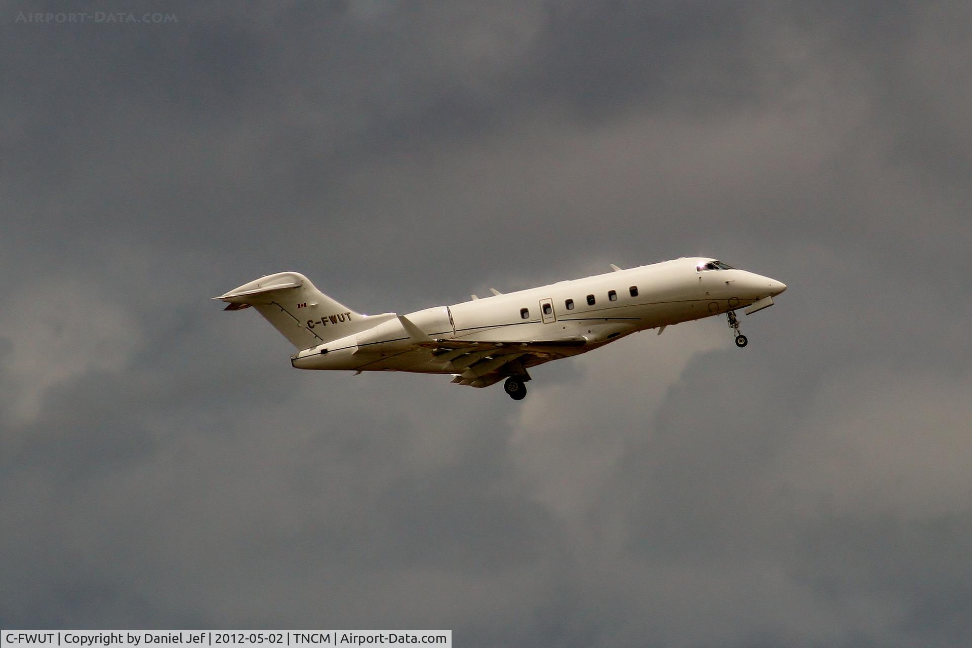 C-FWUT, 2008 Bombardier Challenger 300 (BD-100-1A10) C/N 20246, C-FWUT