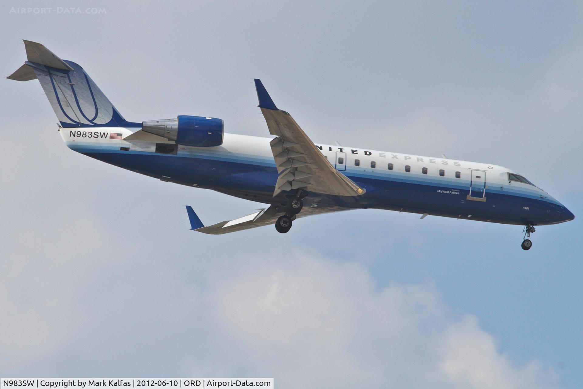 N983SW, 2004 Bombardier CRJ-200ER (CL-600-2B19) C/N 7961, SkyWest/United Express Bombardier CL-600-2B19, SKW6220 arriving from KMLI, RWY 10 approach KORD.