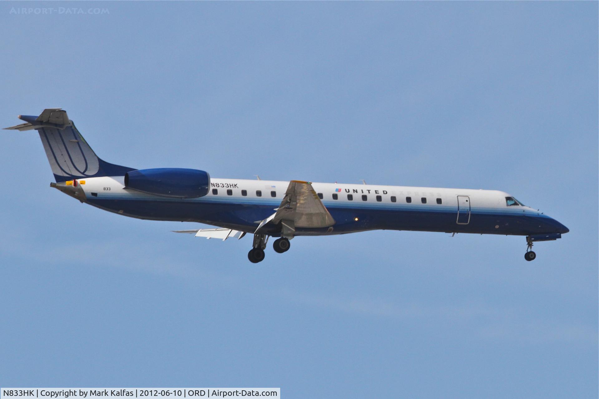 N833HK, 2000 Embraer ERJ-145LR (EMB-145LR) C/N 145240, ExpressJet/United Express Embraer EMB-145LR, ASQ6021 arriving from Des Moines, Iowa.