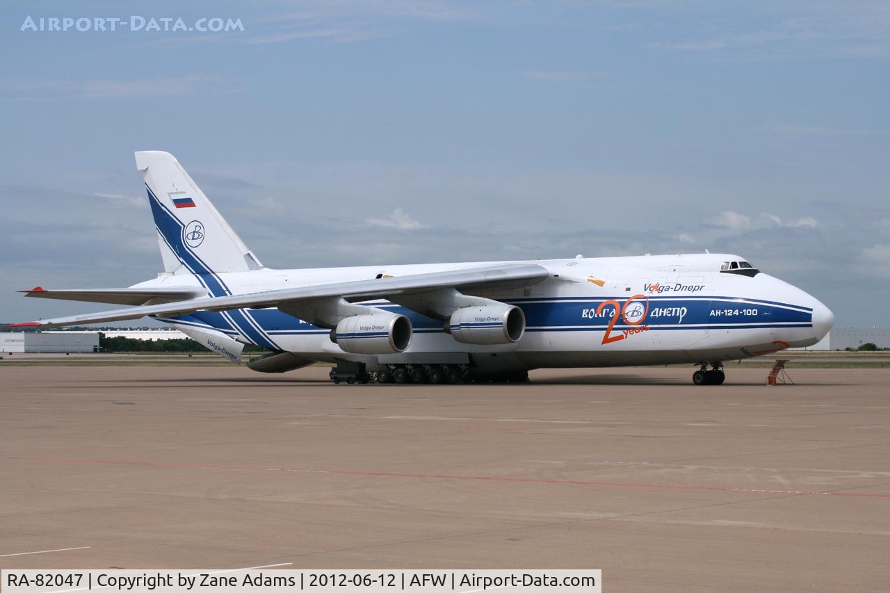 RA-82047, 1992 Antonov An-124-100 Ruslan C/N 9773053259121/0701, AN-124 at Alliance Airport - in town for Eurocopter X3 transport.