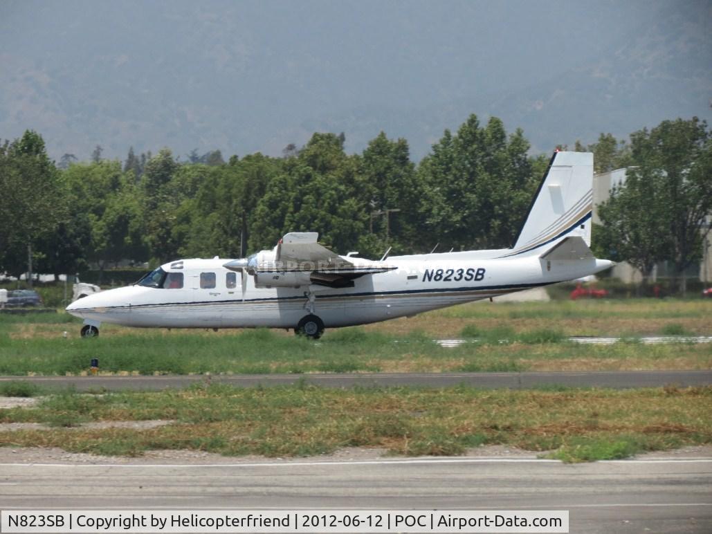 N823SB, 1975 Rockwell 690A Turbo Commander C/N 11304, Picking up speed while passing taxiway Echo