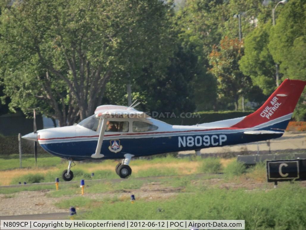 N809CP, 2003 Cessna 182T Skylane C/N 18281222, Rolling out after touchdown on 26R