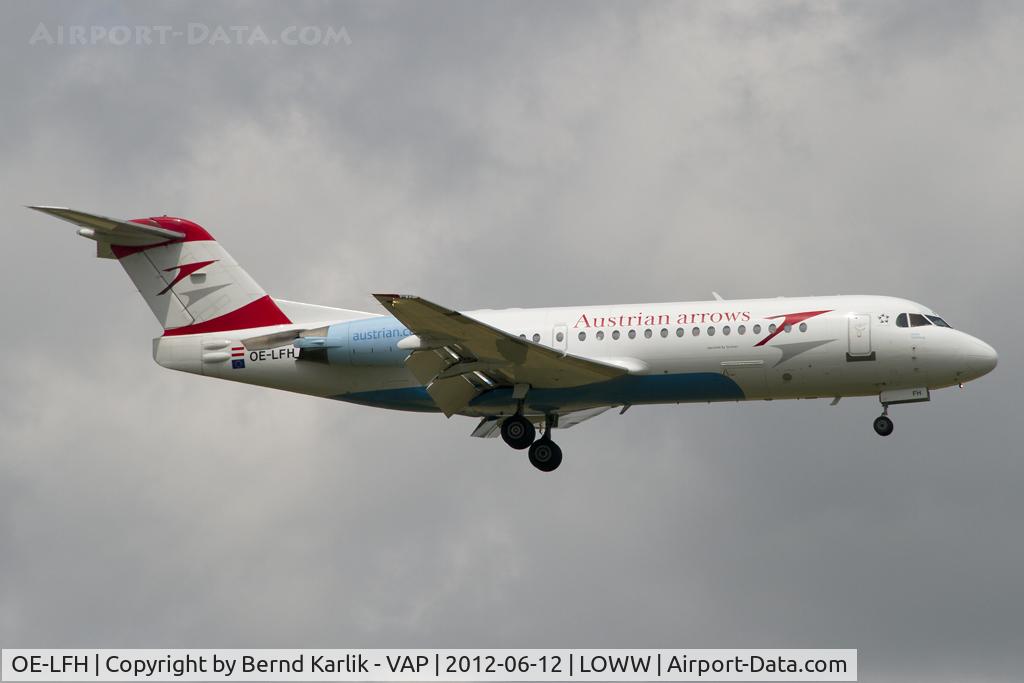 OE-LFH, 1995 Fokker 70 (F-28-0070) C/N 11554, Rwy 11