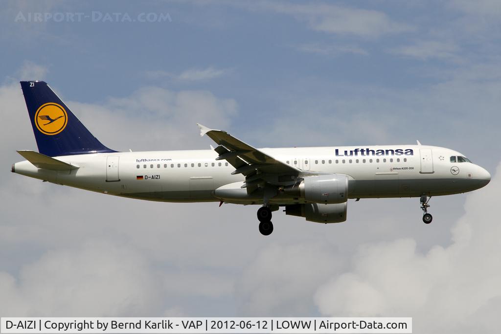 D-AIZI, 2010 Airbus A320-214 C/N 4398, Rwy 11