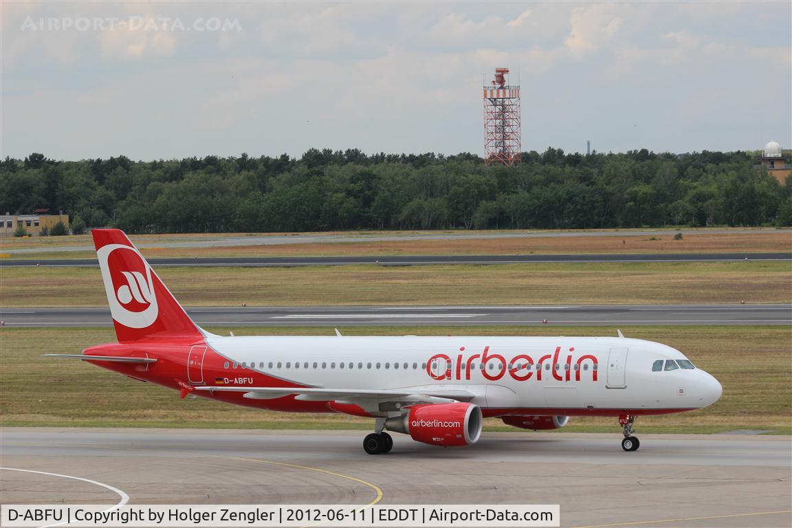 D-ABFU, 2011 Airbus A320-214 C/N 4743, On taxi to parking position....