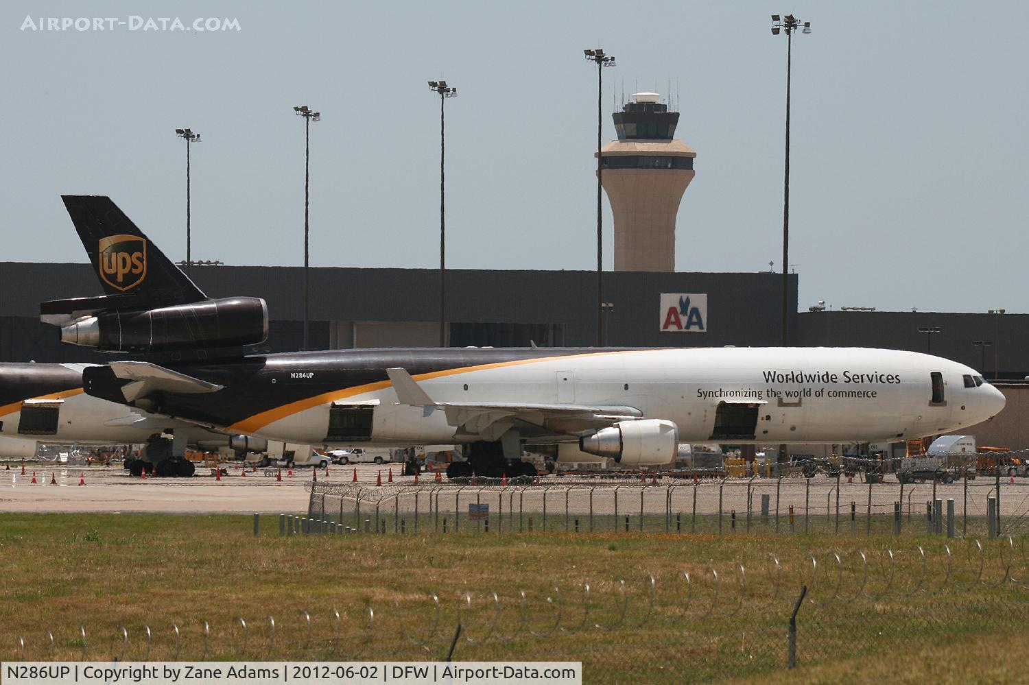 N286UP, 1991 McDonnell Douglas MD-11F C/N 48453, UPS MD-11 at DFW Airport