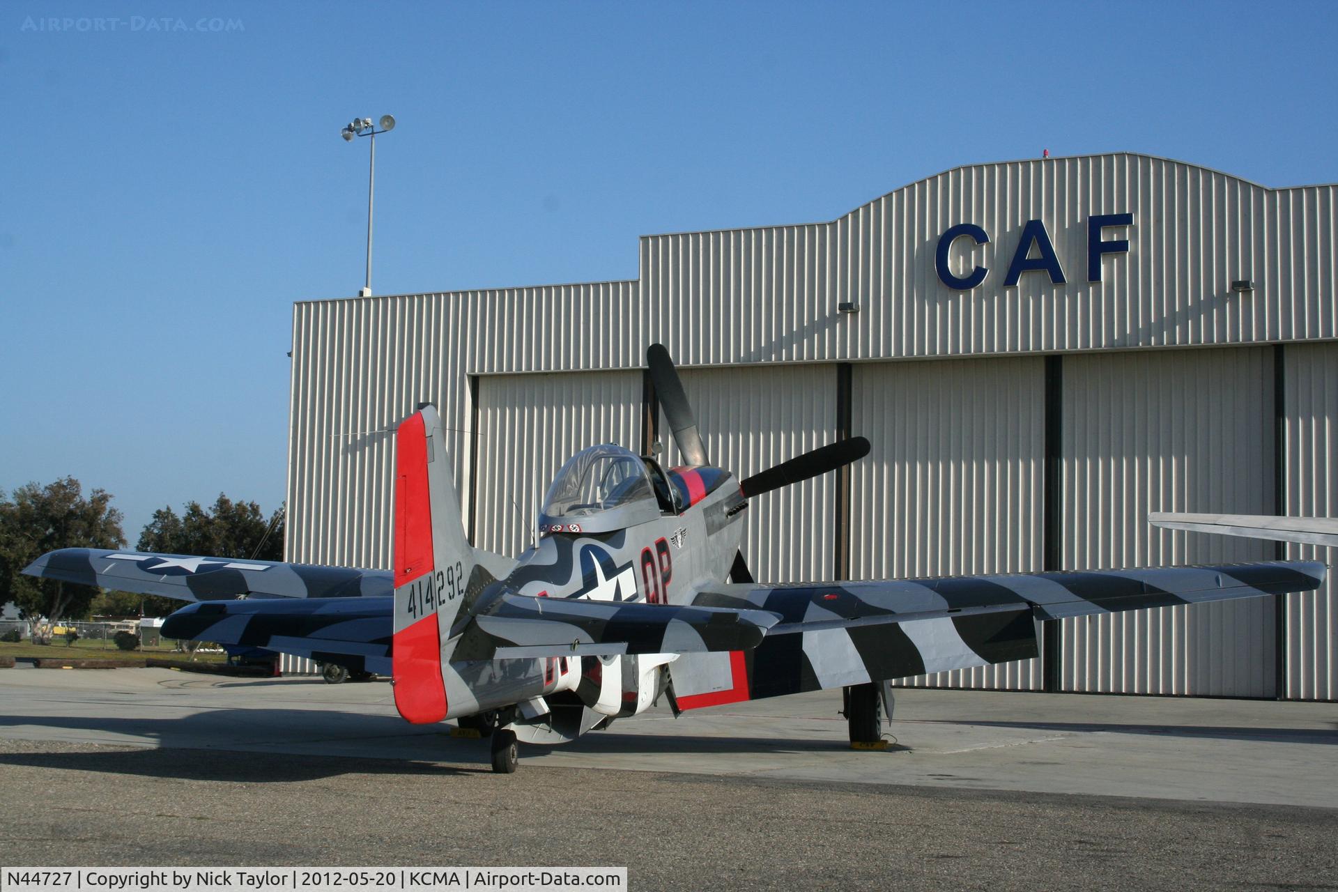 N44727, 1944 North American P-51D Mustang C/N 122-39198, Waiting to go back inside
