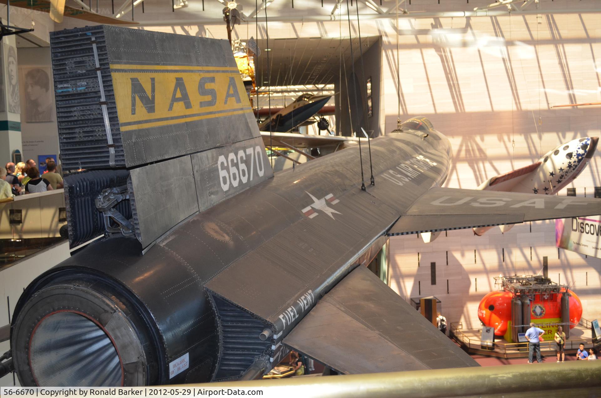56-6670, 1956 North American X-15A C/N 240-1, Air and Space Museum