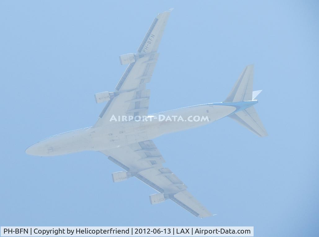 PH-BFN, 1993 Boeing 747-406BC C/N 26372, Up in the marine layer on a 14 to 15 mile final for runway 24