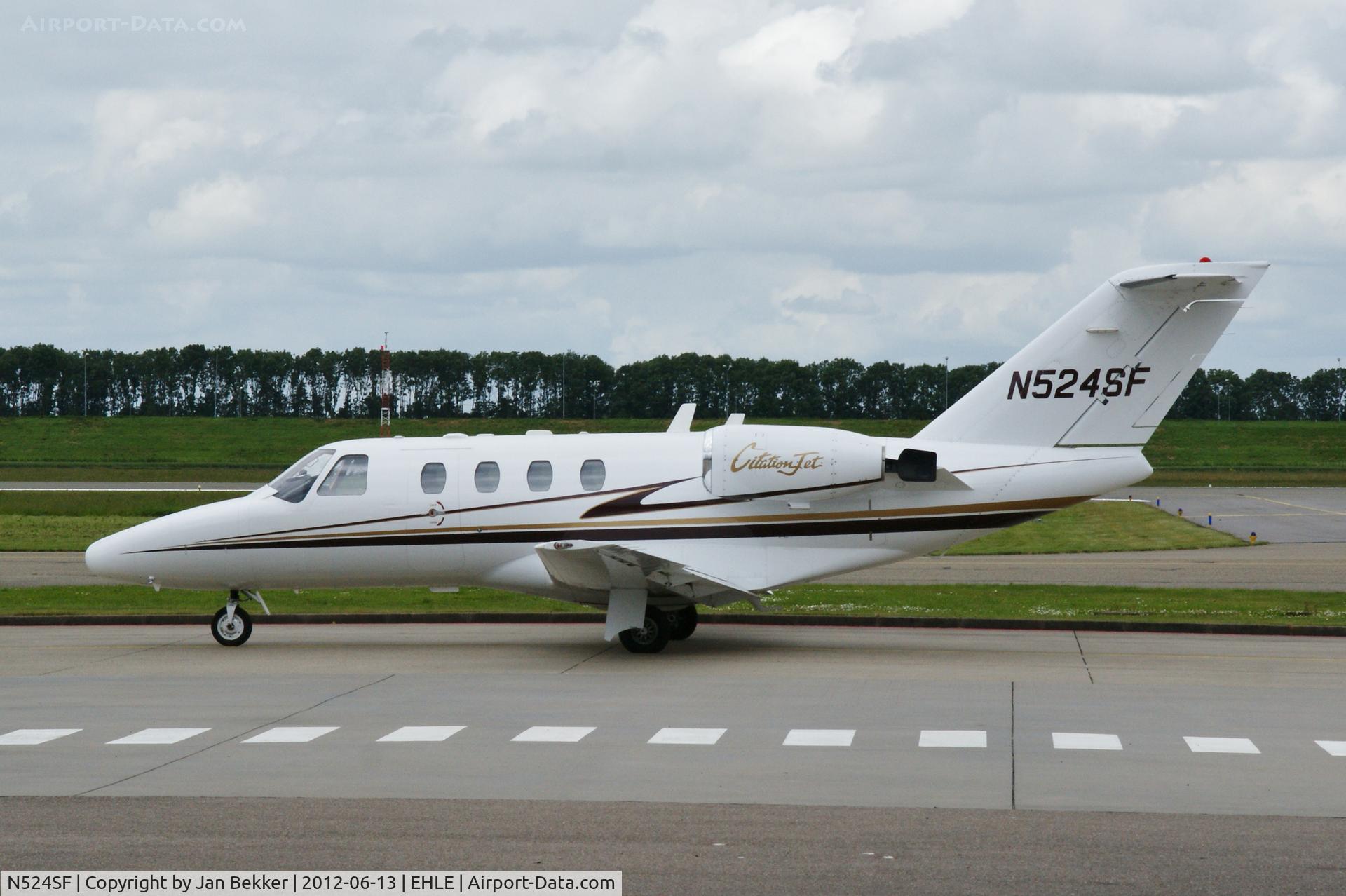 N524SF, 1998 Cessna 525 CitationJet CJ1 C/N 525-0240, Apron Lelystad