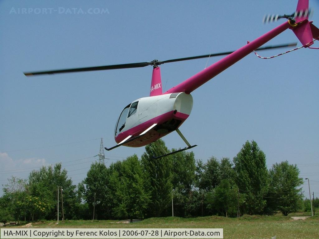 HA-MIX, 1999 Robinson R44 Astro C/N 0650, Óbuda