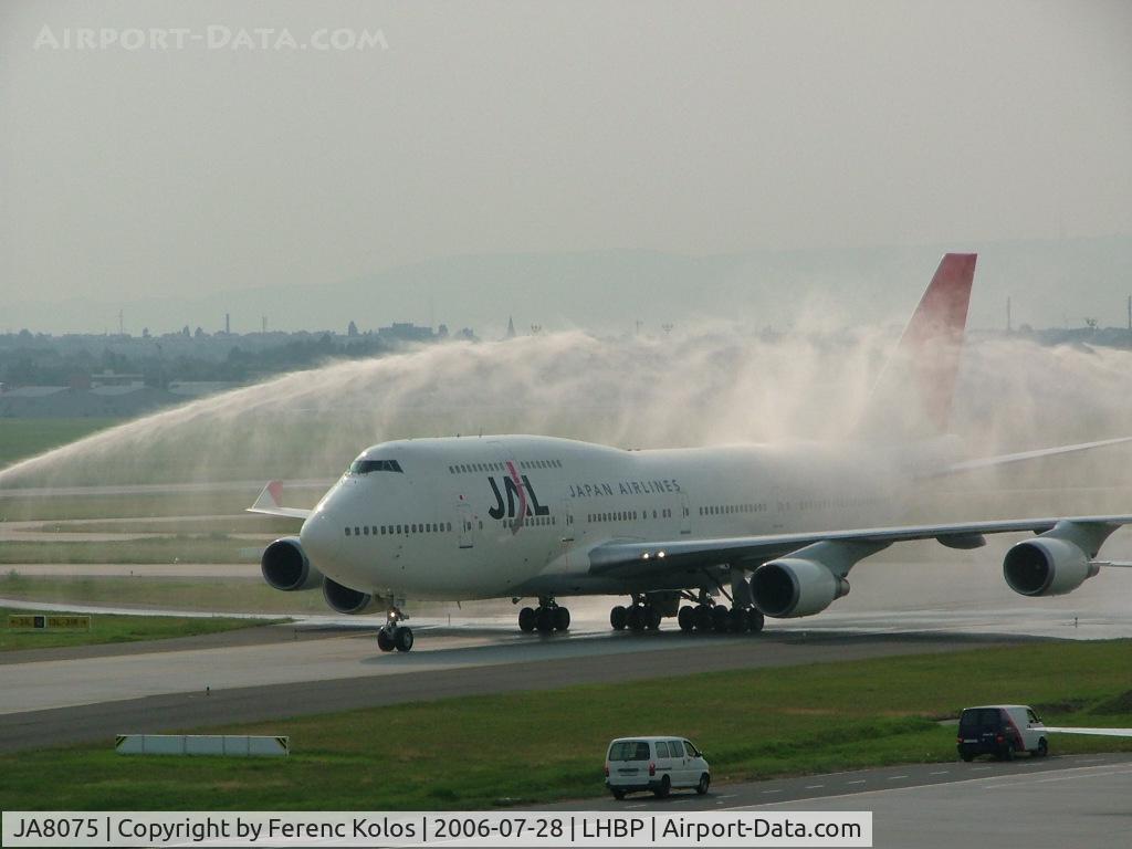 JA8075, 1990 Boeing 747-446 C/N 24427, Ferihegy