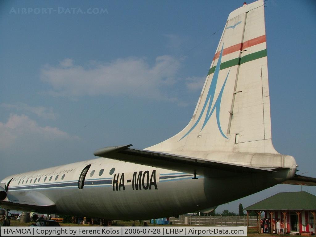 HA-MOA, 1960 Ilyushin IL-18V C/N 180001903, Ferihegy