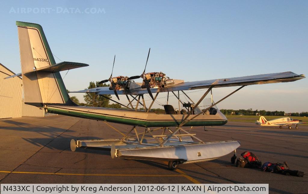 N433XC, Lockwood Air Cam C/N AC068, Lockwood Air Cam on the ramp.