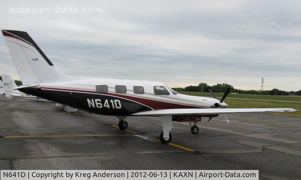 N641D, 1996 Piper PA-46-350P Malibu Mirage C/N 4636035, Piper PA-46-350P Jetprop on the line.