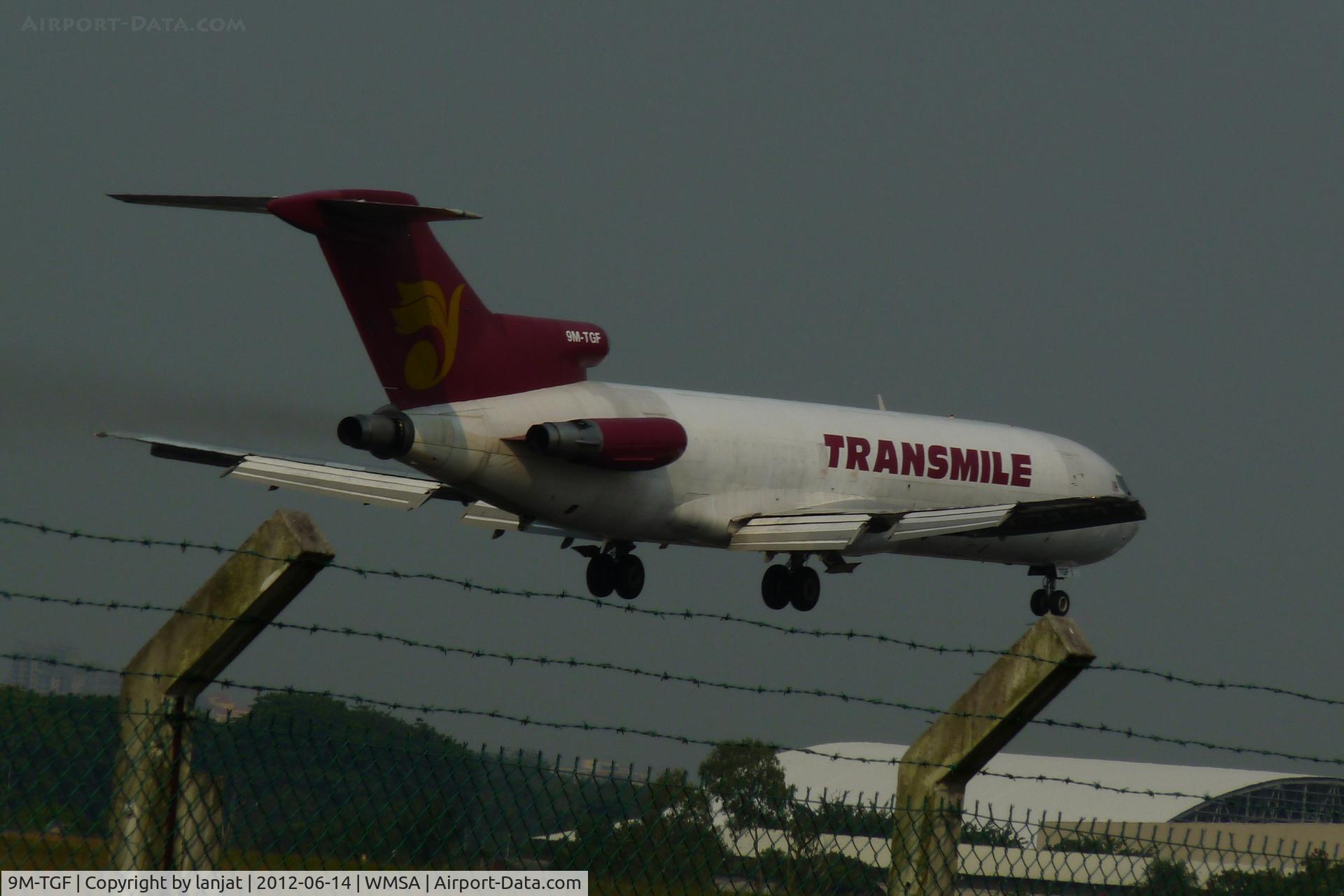 9M-TGF, 1979 Boeing 727-247/Adv(F) C/N 21698, Evening Arrival