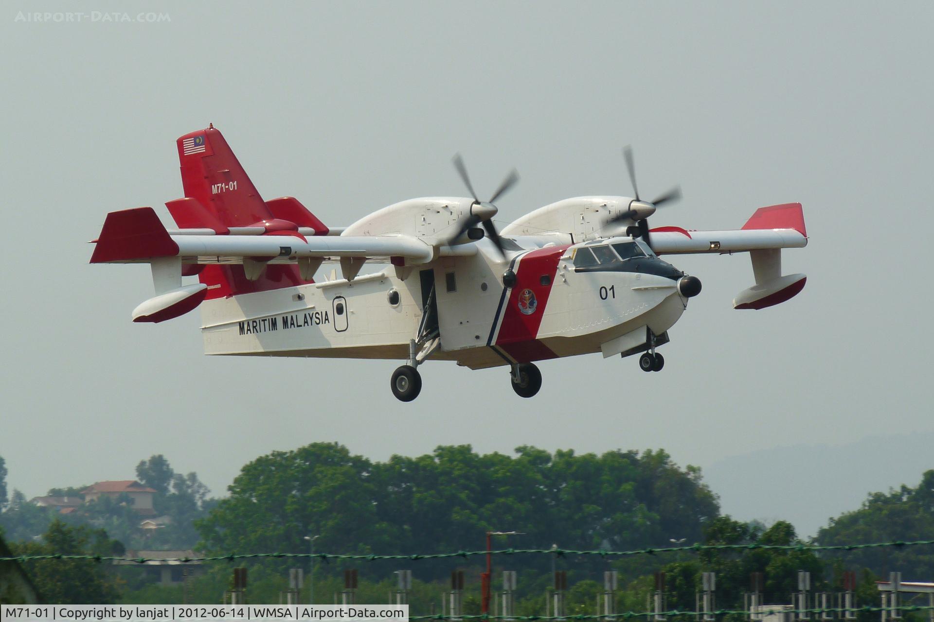M71-01, 2008 Canadair CL-415MP (CL-215-6B11) C/N 2068, Evening Run of Touch & Go