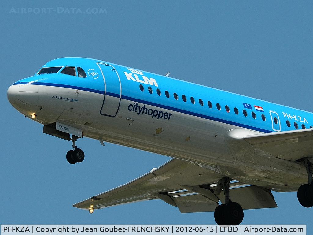 PH-KZA, 1996 Fokker 70 (F-28-070) C/N 11567, KLM 1315 from AMS landing 23