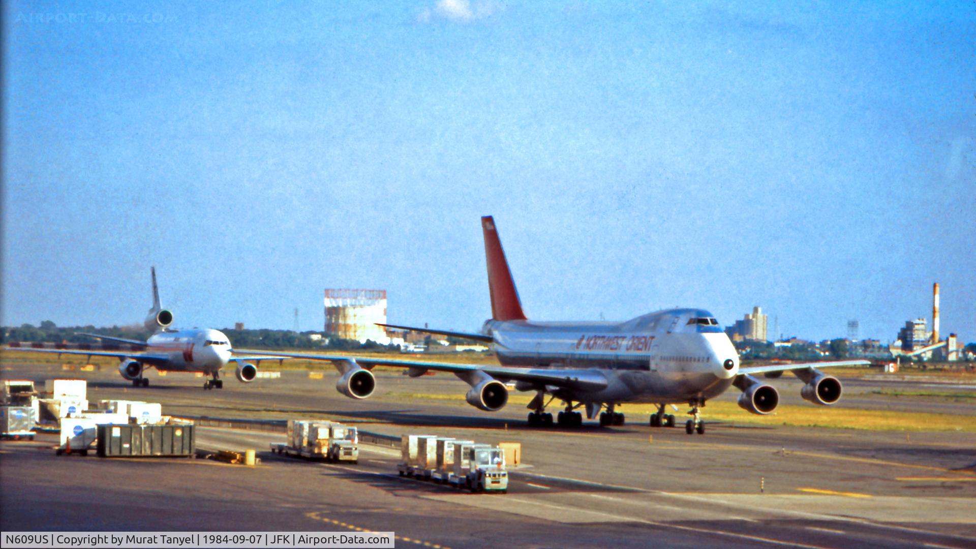 N609US, 1970 Boeing 747-151 C/N 19786, Taxiing at JFK