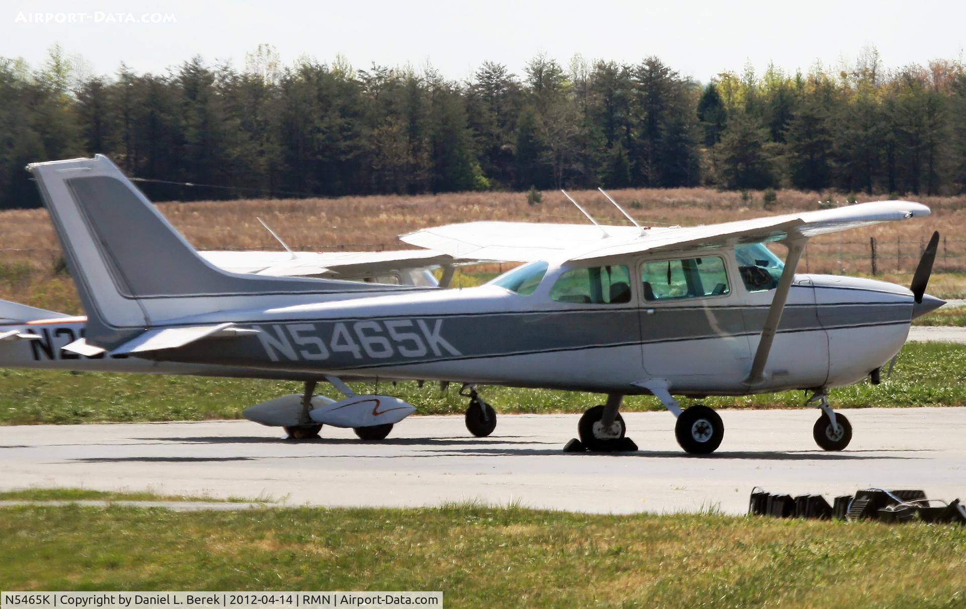 N5465K, 1980 Cessna 172P C/N 17274131, Skyhawk basks in the morning sunlight.