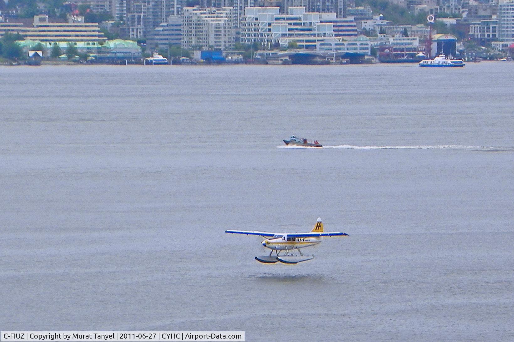 C-FIUZ, 1956 De Havilland Canada DHC-3T Vazar Turbine Otter C/N 135, About to touch down at Vancouver Harbor