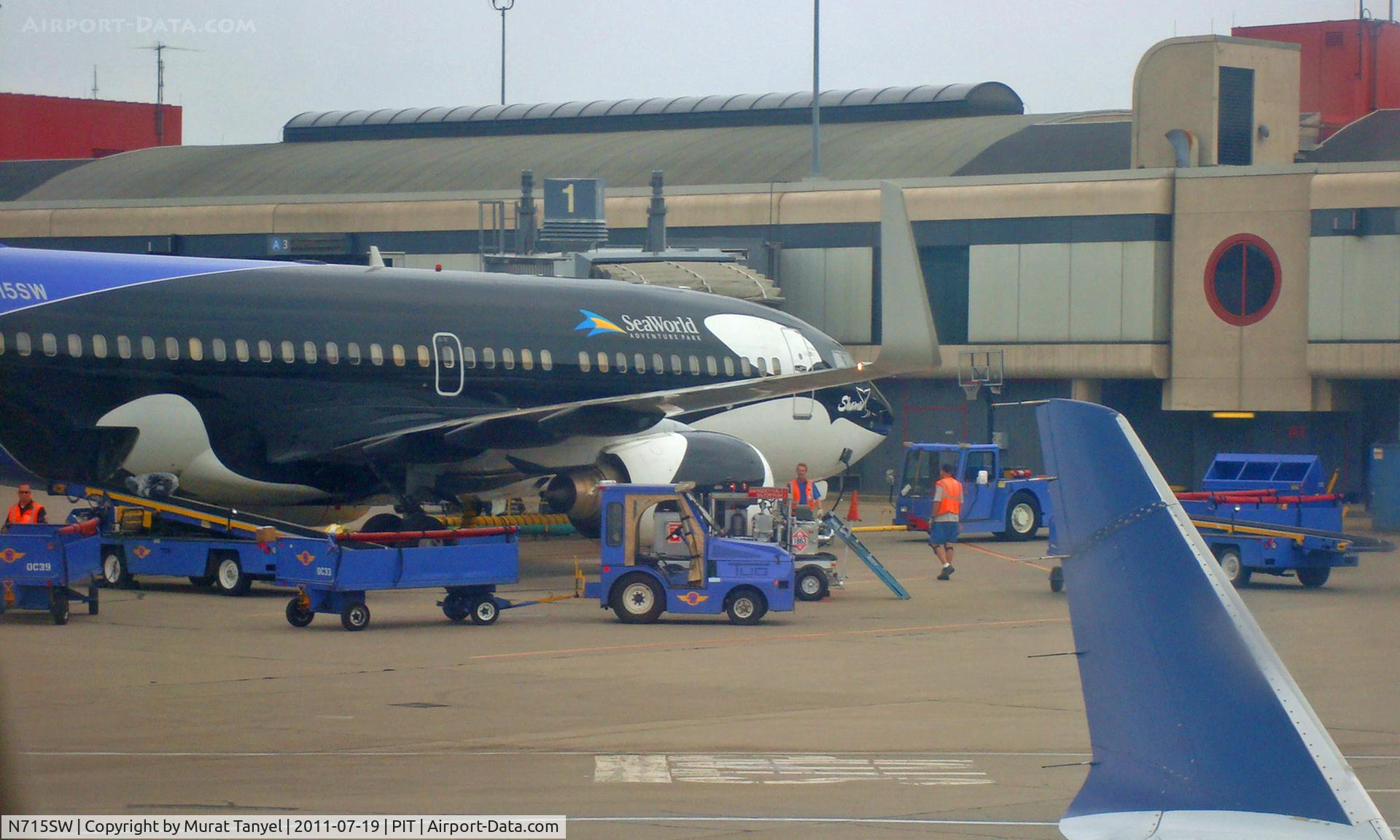 N715SW, 1998 Boeing 737-7H4 C/N 27849, Parked at Pittsburgh International Airport