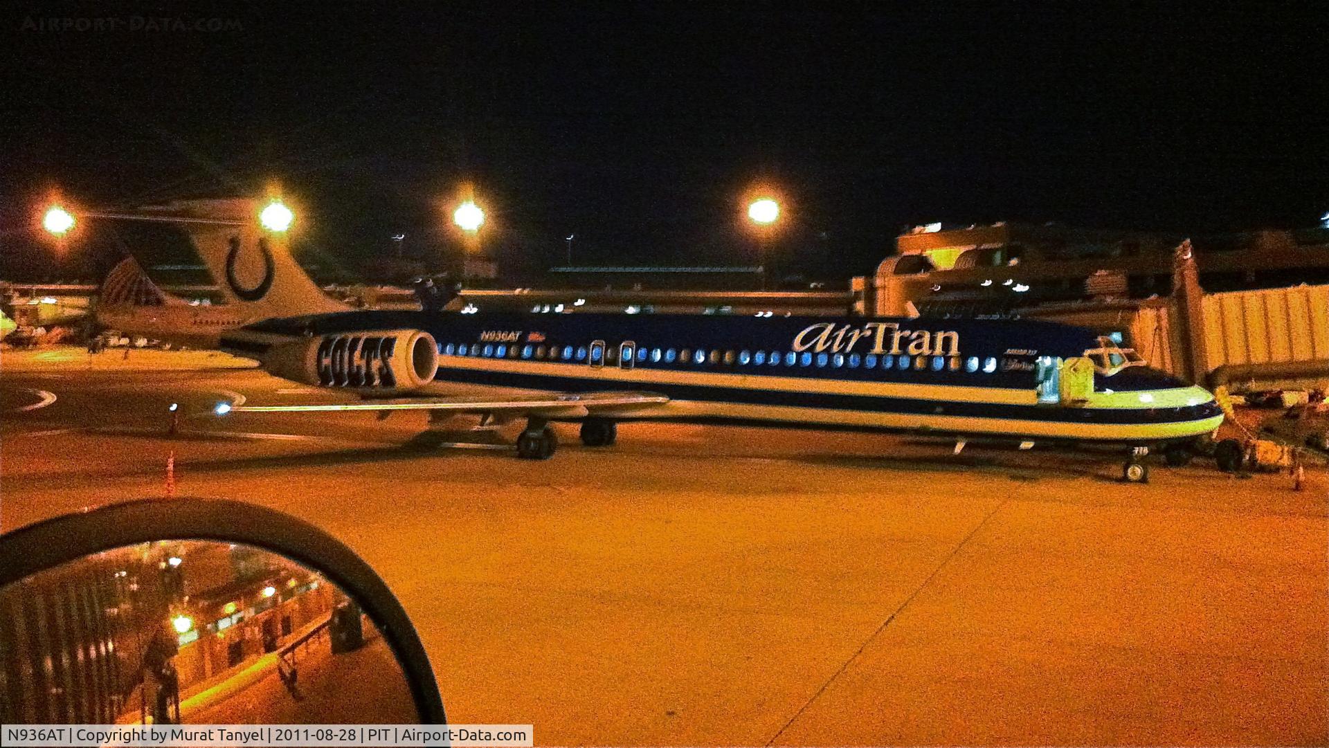 N936AT, 1999 Boeing 717-200 C/N 55058, Parked at PIT