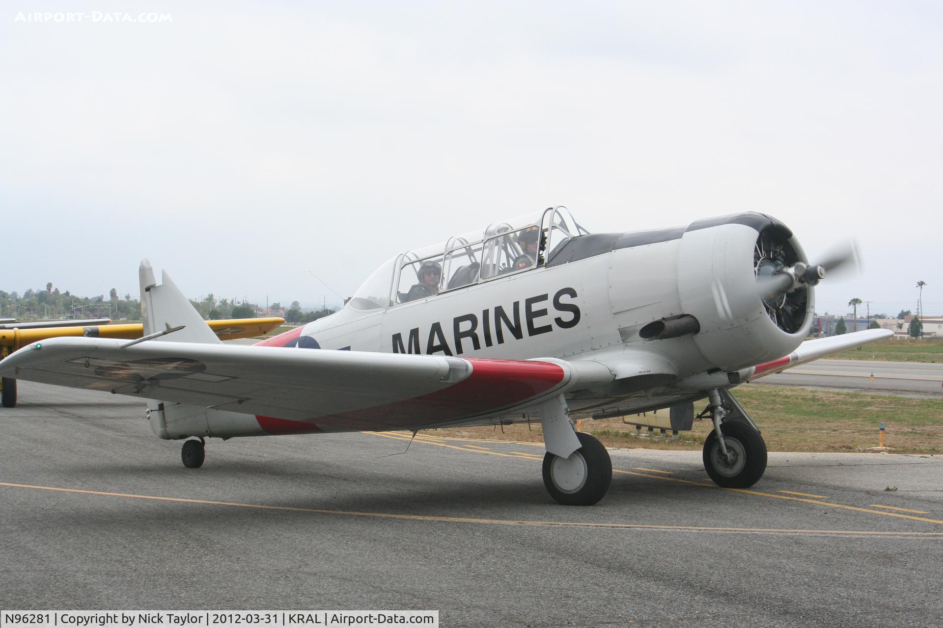 N96281, 1976 North American AT-6C Harvard IIA C/N 3832, Harvard taxiing out