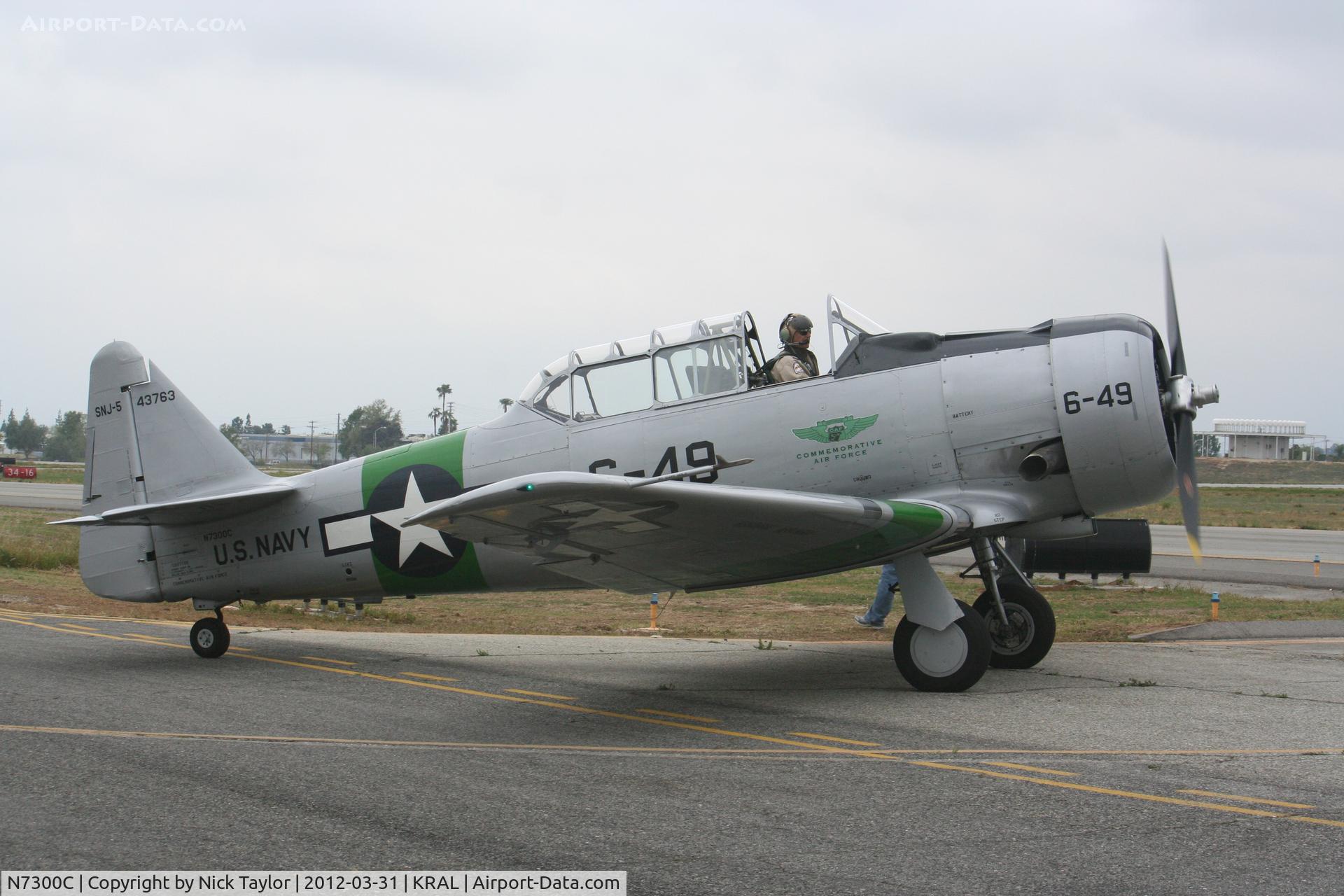 N7300C, 1958 North American AT-6D Harvard II C/N 43763, CAF AT-6 taxiing out