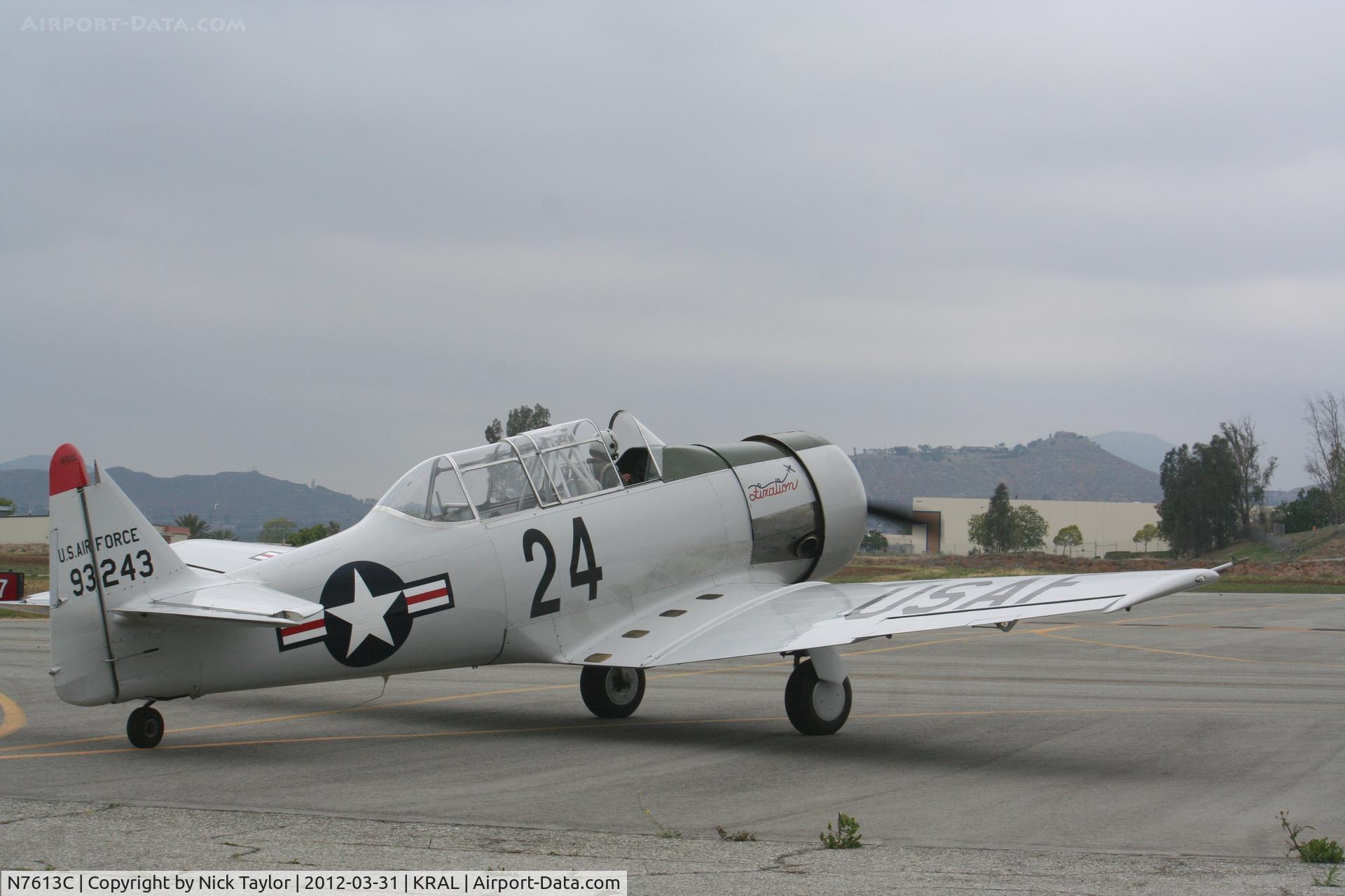 N7613C, 1949 North American T-6G Texan C/N 168-347, T-6G 49-3243 taxi out