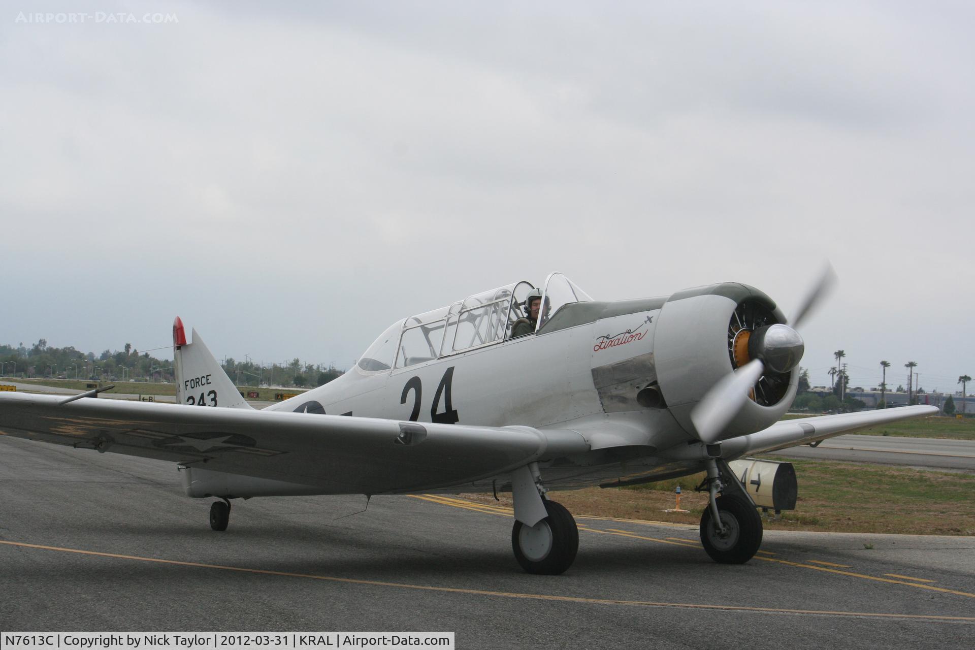 N7613C, 1949 North American T-6G Texan C/N 168-347, Taxi out