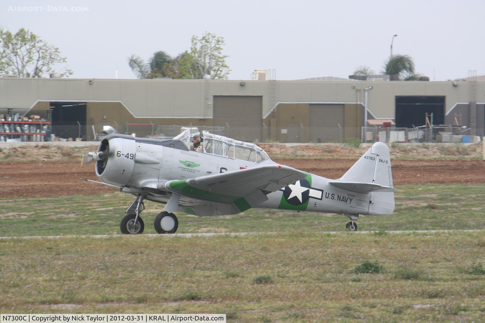 N7300C, 1958 North American AT-6D Harvard II C/N 43763, Landing