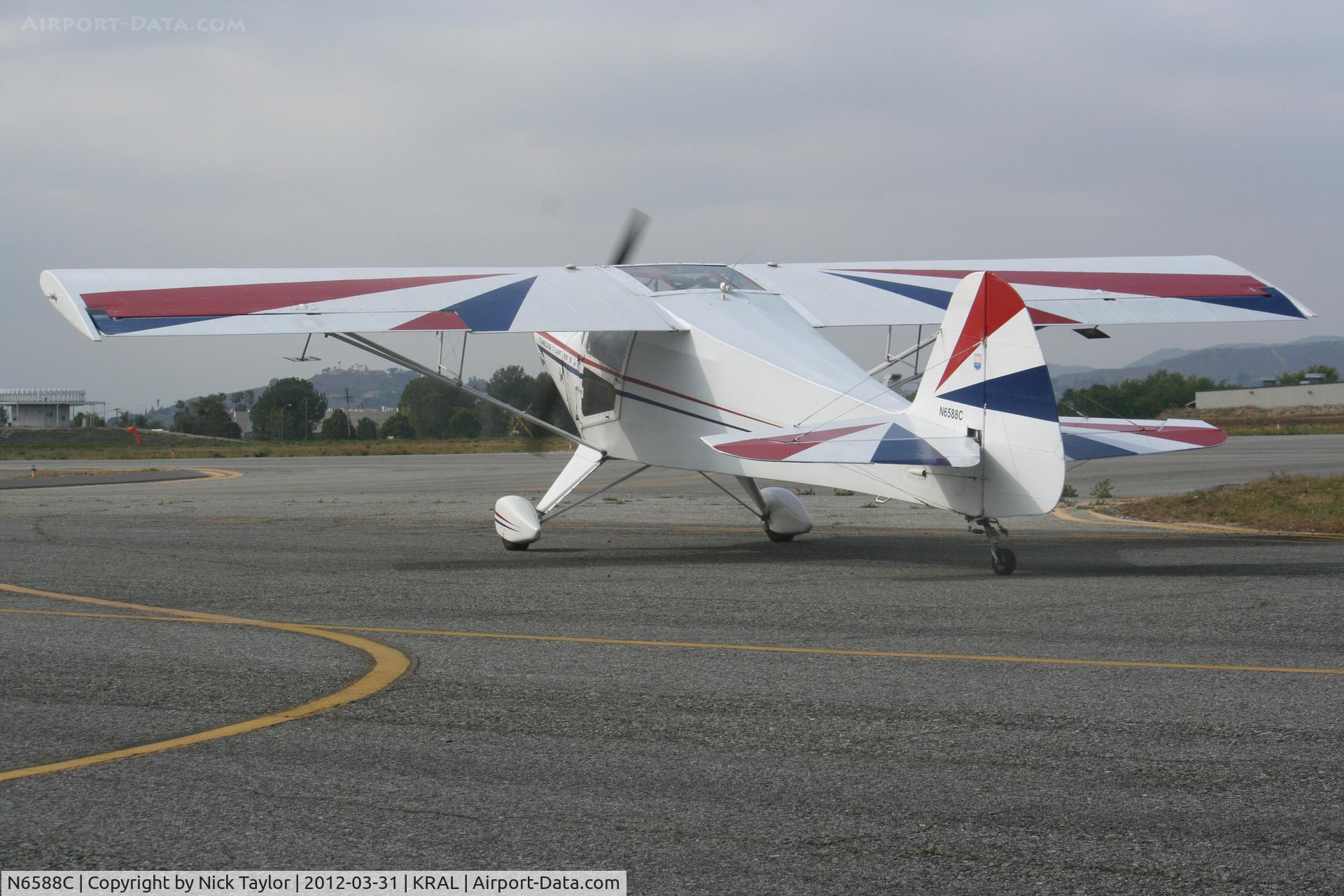 N6588C, 1992 Taylorcraft/Swick T-Clips C/N 1, Dr. D taxiing out