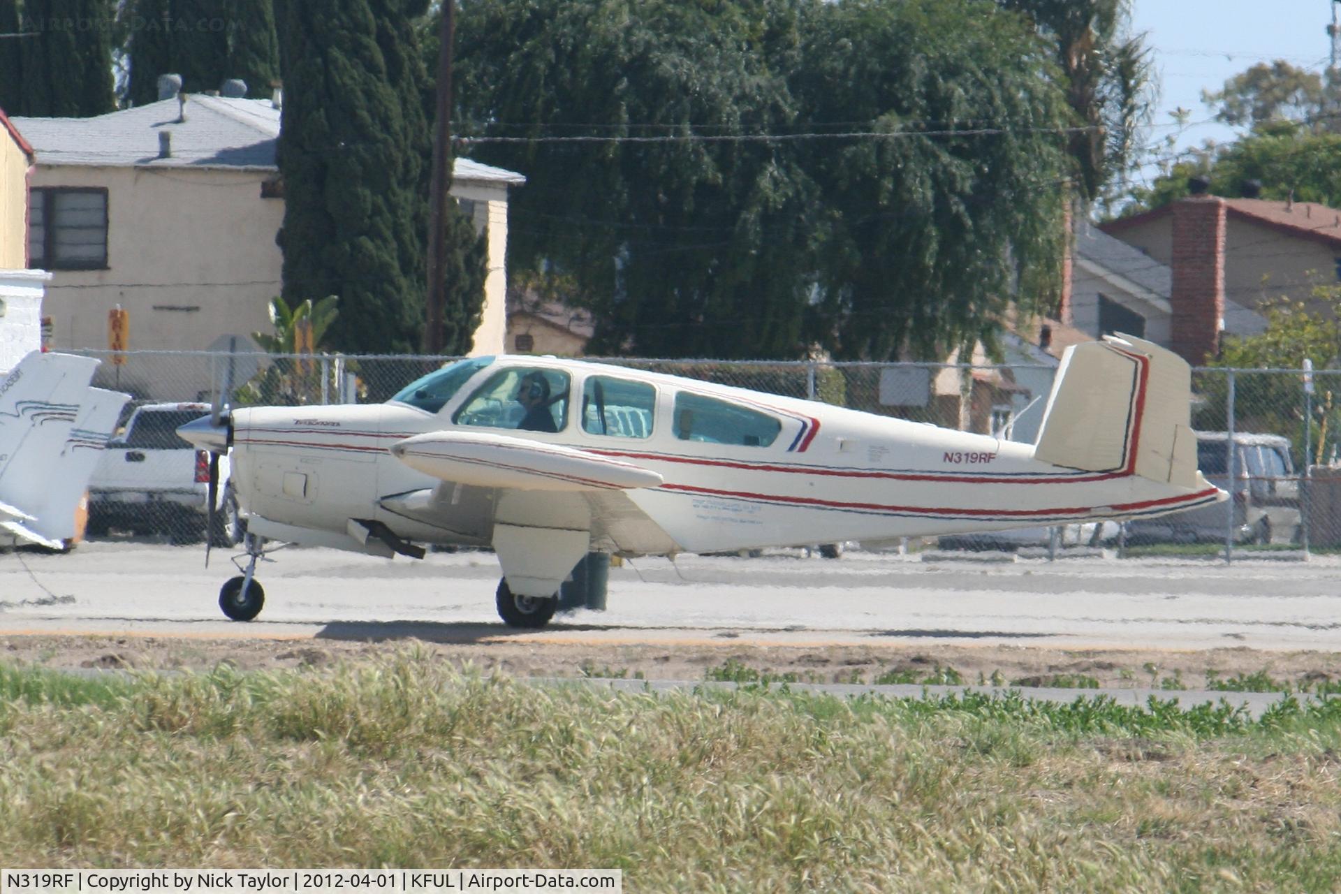 N319RF, 1974 Beech V35B Bonanza C/N D-9663, Taxiing on Alpha