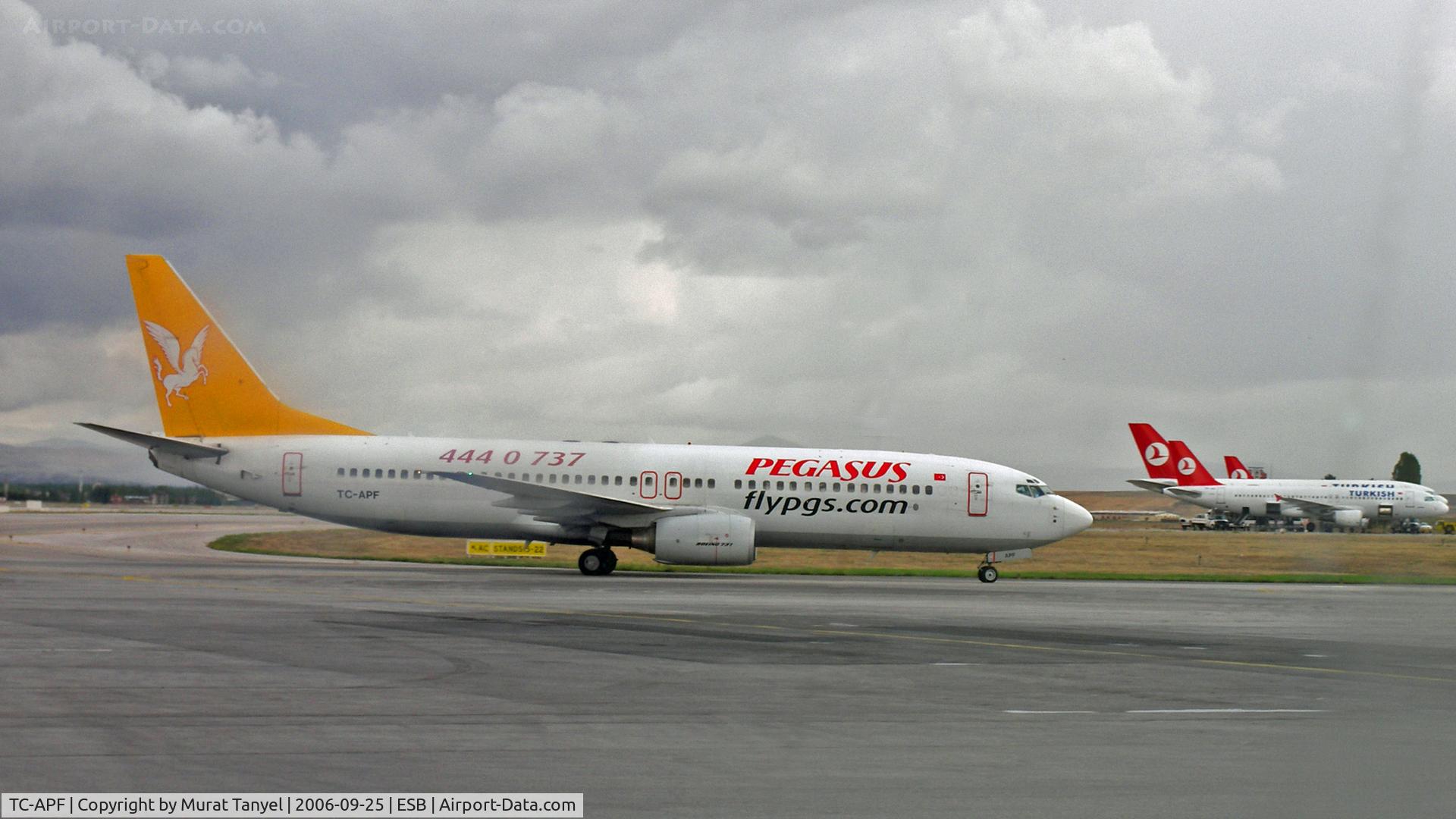 TC-APF, 2001 Boeing 737-86N C/N 28642, Taxiing at Esenbo?a
