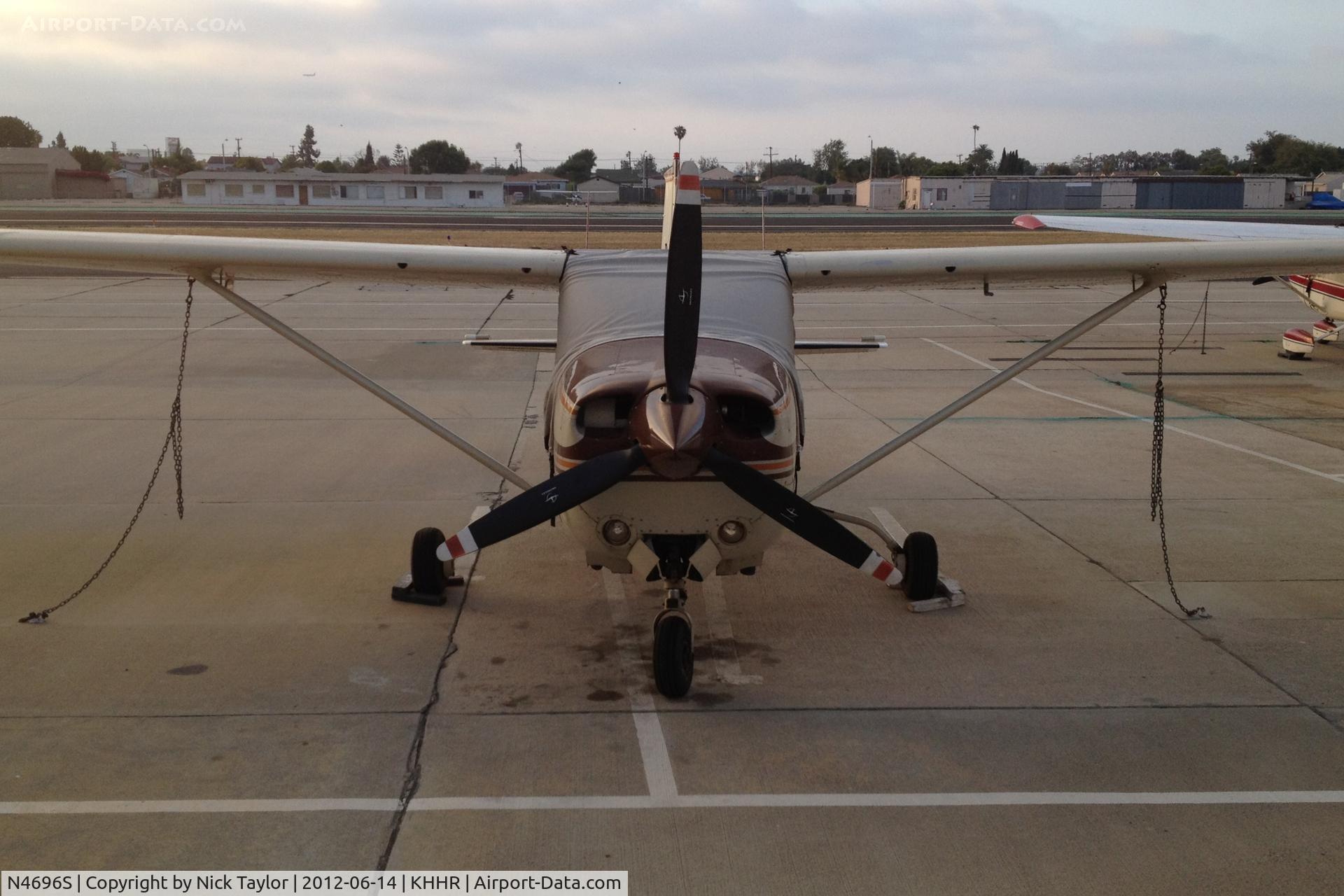 N4696S, 1979 Cessna R182 Skylane RG C/N R18201385, Parked on the south side